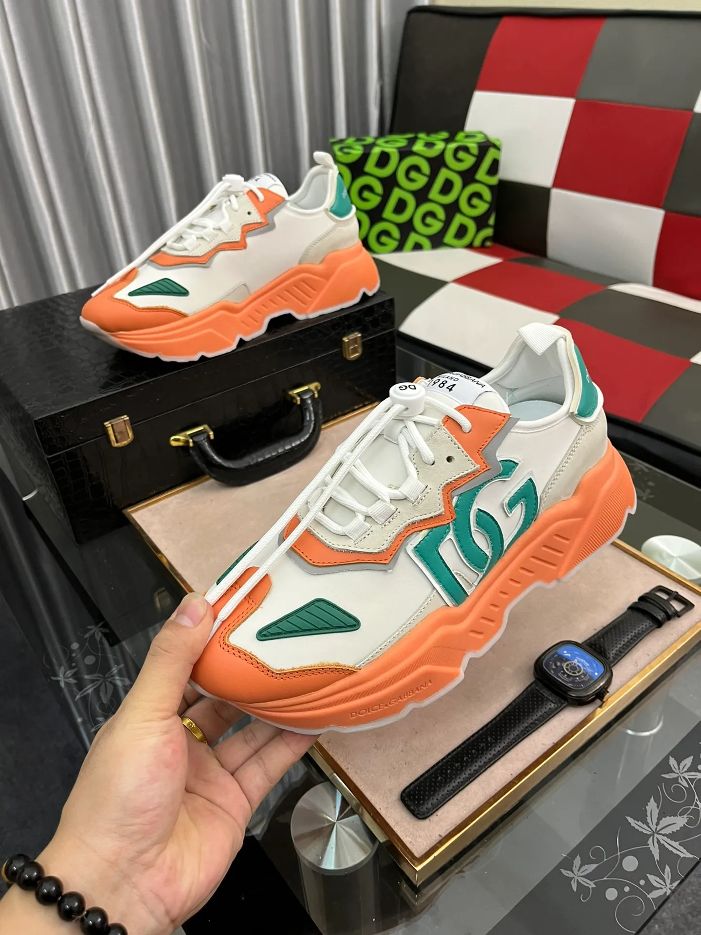 Ex-factory price 480⌚️⌚️[DG] Men's casual shoes, high-end quality, synchronized with counters, the version is compared with the original version, the upper is imported cowhide and the outsole is glued, the lining is full cowhide, exquisite and luxurious, size: 38–453⃣️Colors available